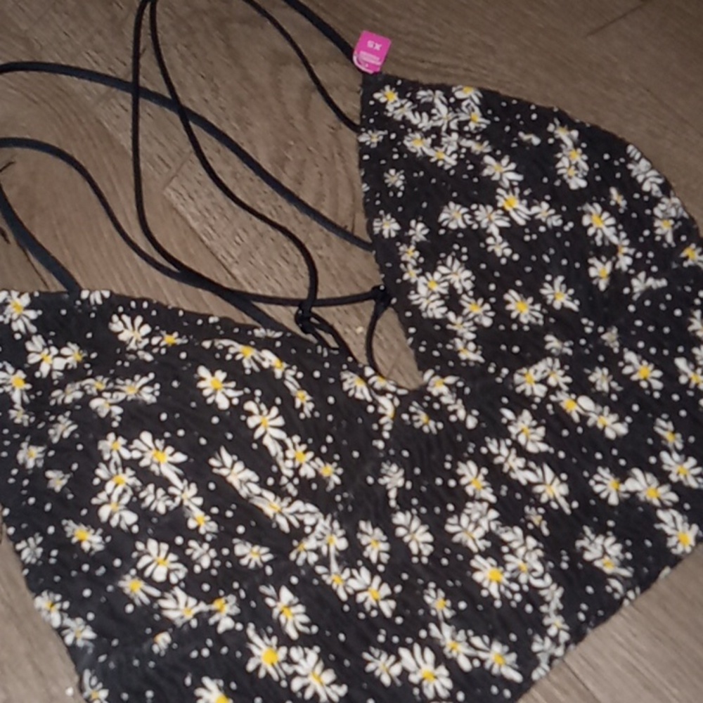 Victoria secret- Black Daisy Wireless Bralette-XSmall - Picture 2 of 6